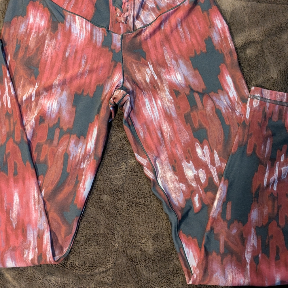 Aerie Hi Rise Offline Red and Black Leggings NWT Size Med